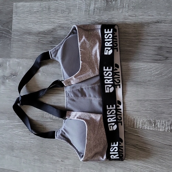 Sports bra - Picture 2 of 3